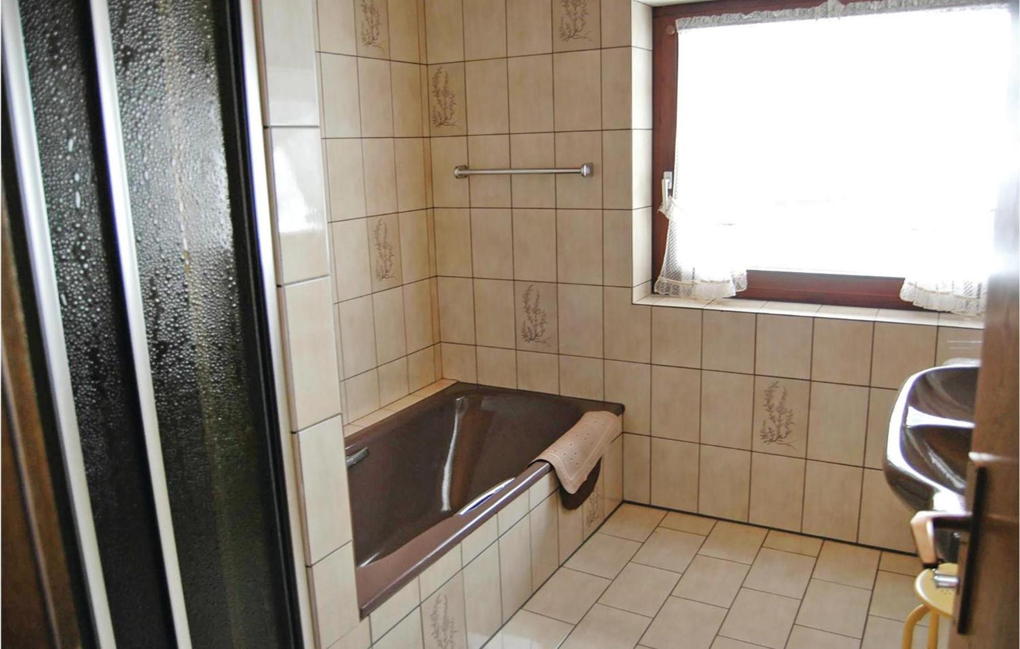 2 Bedroom Awesome Apartment In Welschensteinach Ngoại thất bức ảnh